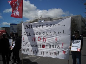 Manifestation devant le site de Dell à Montpellier le 29 avril 2009 (photo : Mj)