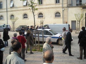 Les deux jeunes interpelés sont dans la voiture (photo : Mj)