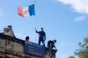 Manifestation à Montpellier devant le lycée Clémenceau le 12 octobre 2010 (photo : MJ)