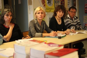 Des membres du collectif des précaires de l'Education nationale et leur avocate (deuxième en partant de la gauche) le 16 mars lors d'une conférence de presse à Montpellier (photo : J.-O. T.)