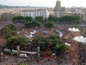 Place de Catalogne à Barcelone le 28 mai 2011 est reprise par "les indignés" (photo : E. L.)