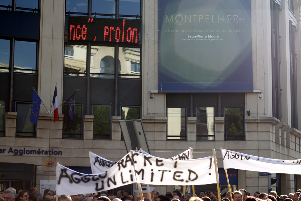 Manifestation contre la CFE devant l'hôtel d'agglomération de Montpellier le 15 novembre 2012 (photo : J.-O. T.)