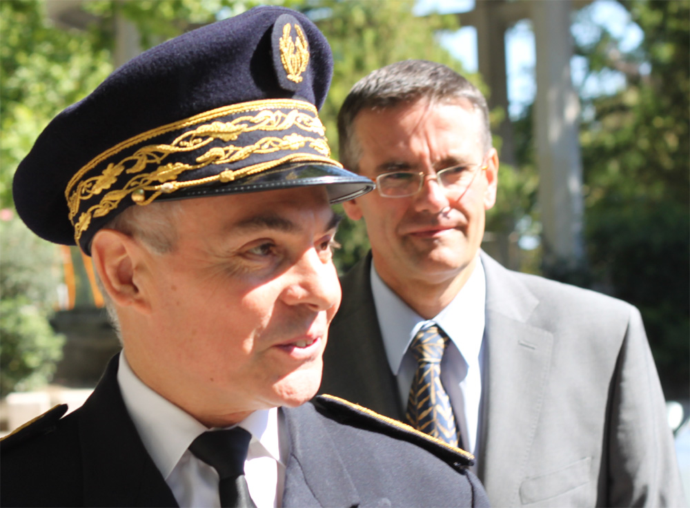 Le préfet Thierry Lataste et Nicolas Honoré, son directeur de cabinet de l'époque, le 23 juillet 2012 (photo : J.-O. T.)