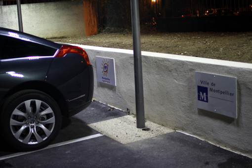 Sur le parking VIP du palais des sports René Bougnol (photo archive : J.-O. T.)