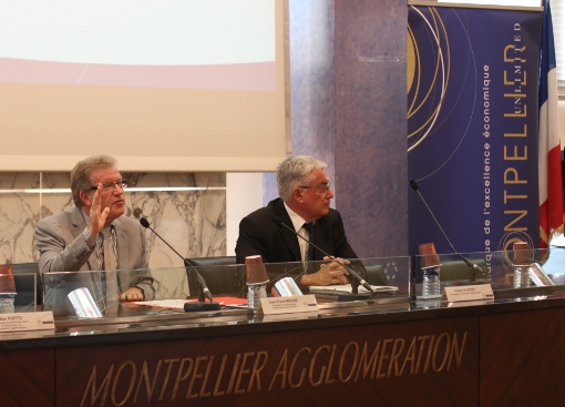 Jean-Pierre Moure, ancien président (PS) de l'agglomération de Montpellier, et Gilbert Pastor, ancien vice-président PS, à une opération de communication de Montpellier unlimited le 9 mai 2013 (photo : J.-O. T.)