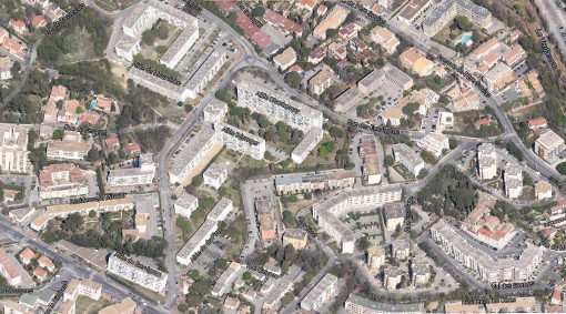 Les barres d'immeubles du quartier Las Rébès à Montpellier (photo : Google)