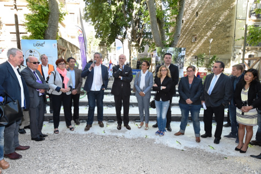 Cérémonie de la fausse "première" soudure des rails du bouclage de la ligne 4 de tramway de Montpellier le 21 mai 2015 (photo : Métropole de Montpellier)