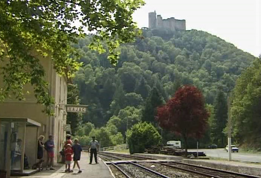 La gare de Najac dans "Y'a pire ailleurs" de Jean-Henri Meunier (copie d'écran)